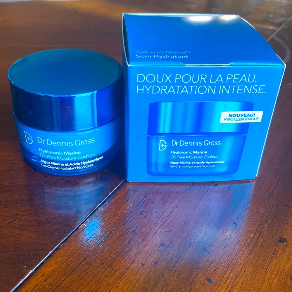 Dr. Dennis Gross Hyaluronic Marine Oil-Free Moisture Cushion